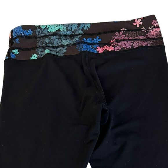 Lululemon Petal Pop Capri Size 6 - Picture 5 of 9